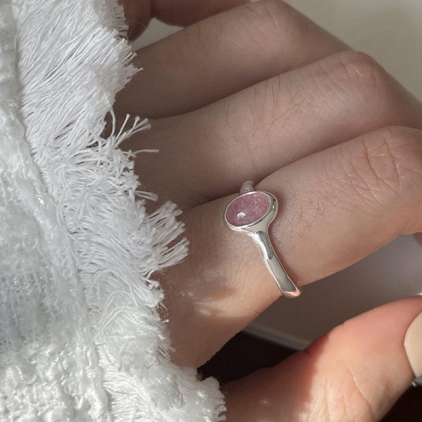 Simple Niche Design Gentle Strawberry Quartz Colorful Crystals Ring - Image 3